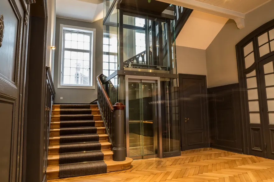 Aufzug Foyer Mehrfamilienhaus